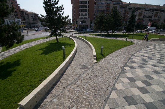 Centru Civic, Alba Iulia, pavele Umbra, Patrat Eco