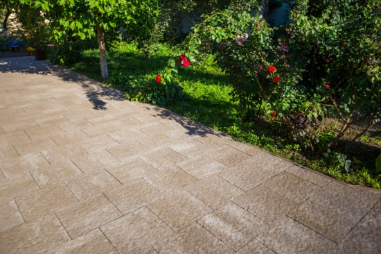 Curte, pavele Rustic P4, culoare Cafe