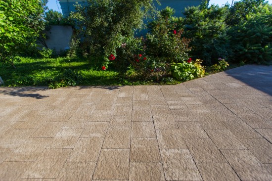 Curte, pavele Rustic P4, culoare Cafe