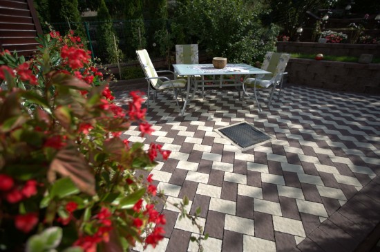 Curte, alei, terasa, pavele Rustic Clasic. culoare Maro si Alb-Crem