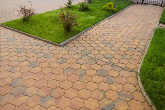 Curte, pavele Cromatica Floare, culoare Pastel