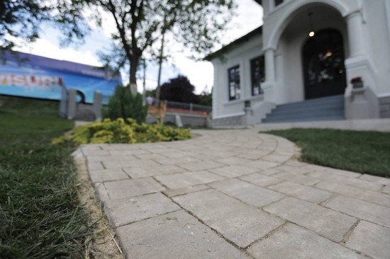 Alei curte, pavele Rustic Clasic, Café și elemente de treaptă Siena, Antracit