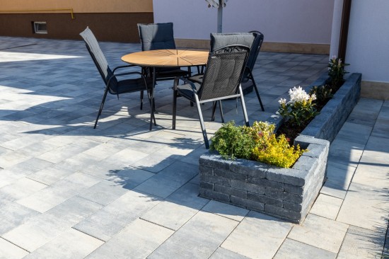 Curte reședință privată dale Cortina D7 tempo și seturi de mobilier grădină