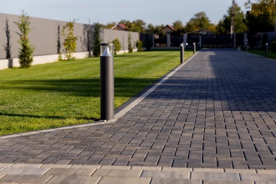 Curte reședință privată pavele Urbana D2, Cortina D4, bordură B1