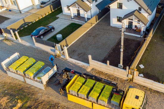 Amenajare curte pavaj Urbana D2, jardinieră Combi, câștigător concurs 