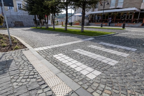 Centru orasului Orastie, Piatra cubica