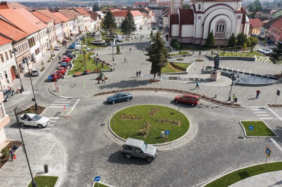 Centru orasului Orastie, Piatra cubica