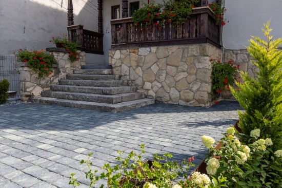 Curte, Fundatia Osana, Cluj-Napoca, pavele Malo Antico, Decora, Borduri B10