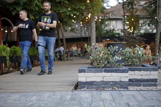 Gradina urbana, Mercato Kultur, Bucuresti, pavele Anima, Decora, Banca Resto, Jardiniera Combi