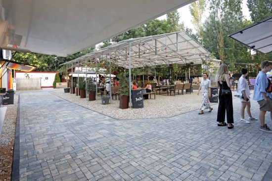 Gradina urbana, Mercato Kultur, Bucuresti, pavele Anima, Decora, Banca Resto, Jardiniera Combi