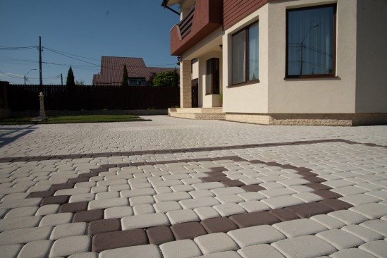 Alee si acces curte, pavele Maris, culoare alb-crem, maro