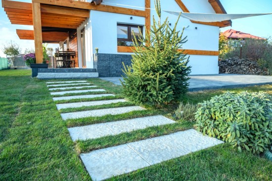 Alei pietonale si terasa, pavele Rustic P4, Cortina P4, Blocuri zid, Elemente trepte Siena