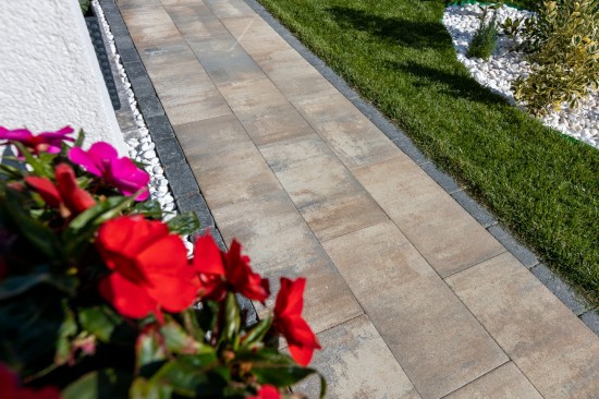 Alei si acces curte, pavele Cortina D7, culoare dolomit