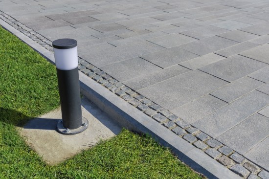 Piata Sebes, Placi andezit fiamate, Borduri bizotate, Piatra cubica 5x5x5 cm sparta