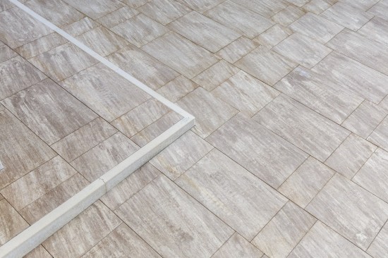 Acces curte, dale Solero Natura, culoare cappuccino, Borduri B10, culoare alb-crem